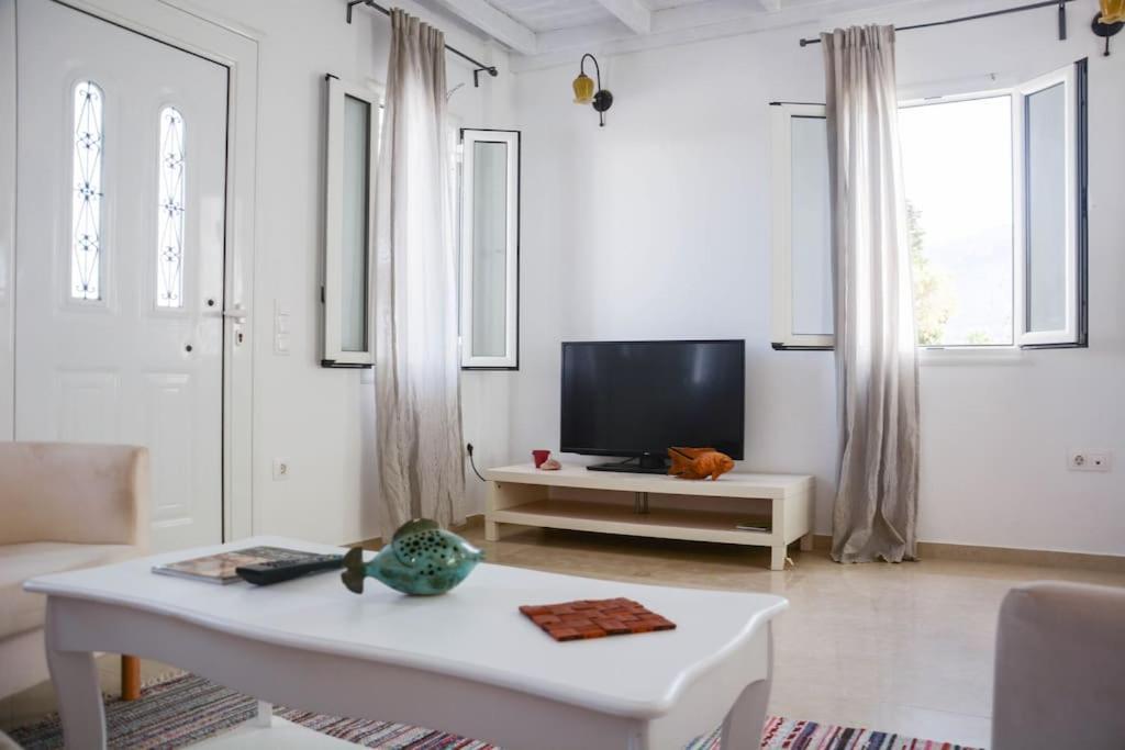 White Wave Villa, 3Min Walk From Beach Kamári Exterior foto
